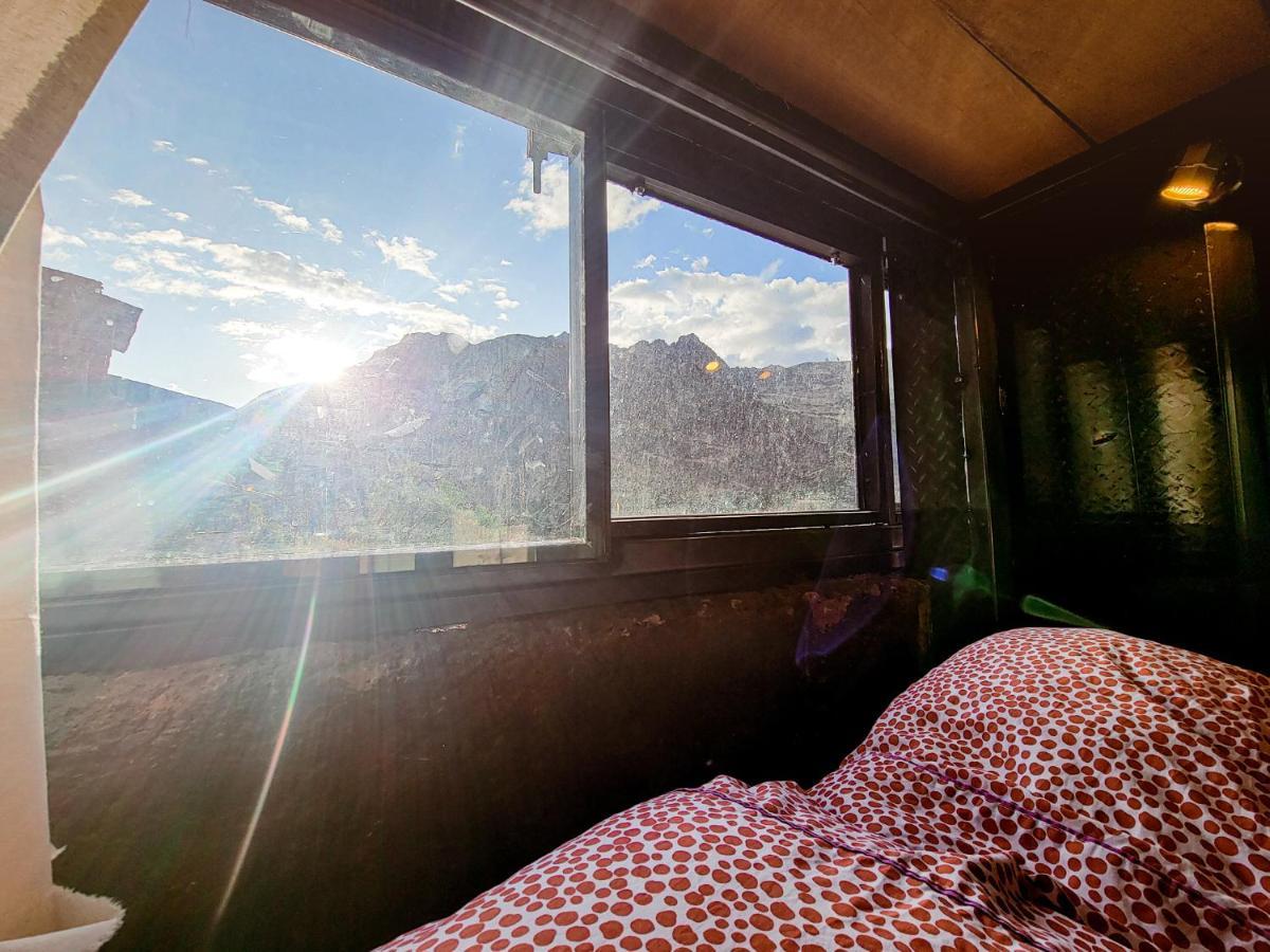 Wolf Totem Steam Punk Guesthouse Pisac Eksteriør billede