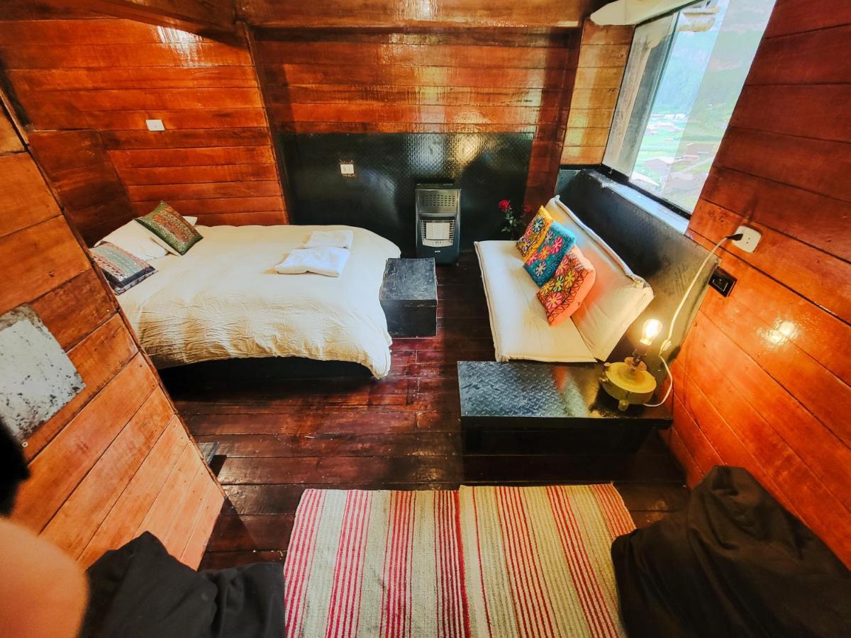 Wolf Totem Steam Punk Guesthouse Pisac Eksteriør billede
