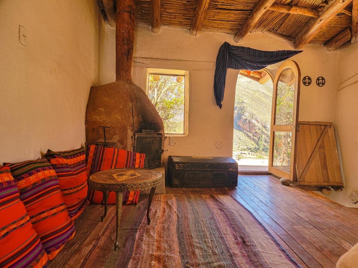 Wolf Totem Steam Punk Guesthouse Pisac Eksteriør billede