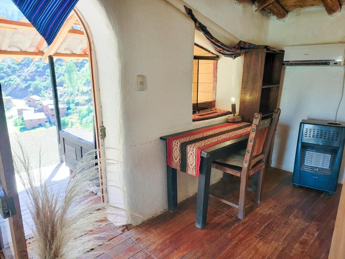 Wolf Totem Steam Punk Guesthouse Pisac Eksteriør billede
