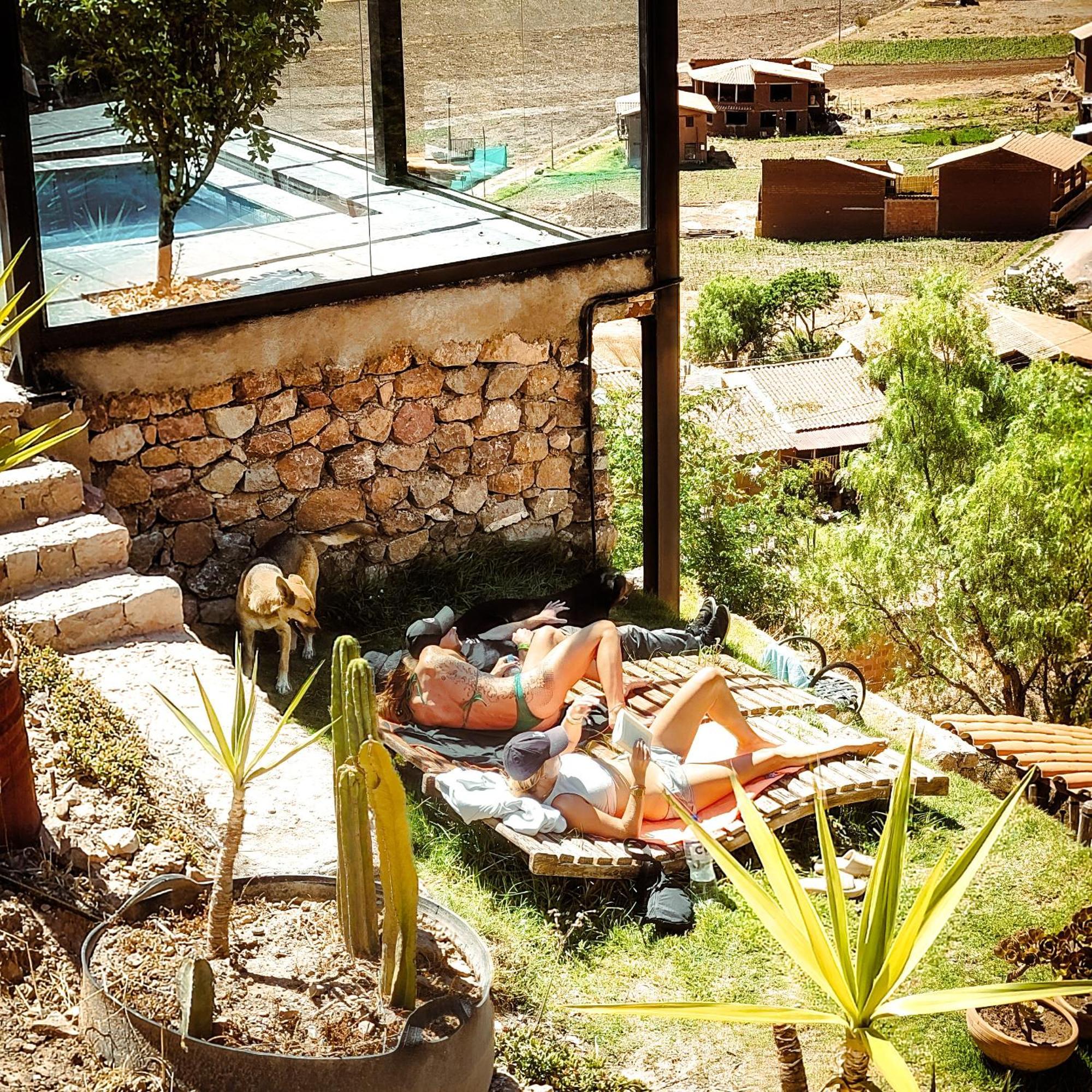 Wolf Totem Steam Punk Guesthouse Pisac Eksteriør billede