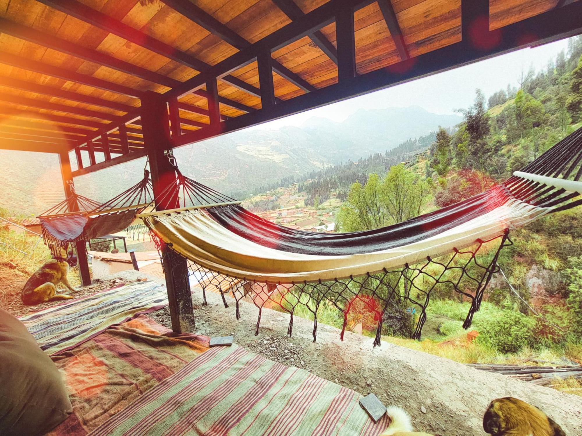 Wolf Totem Steam Punk Guesthouse Pisac Eksteriør billede